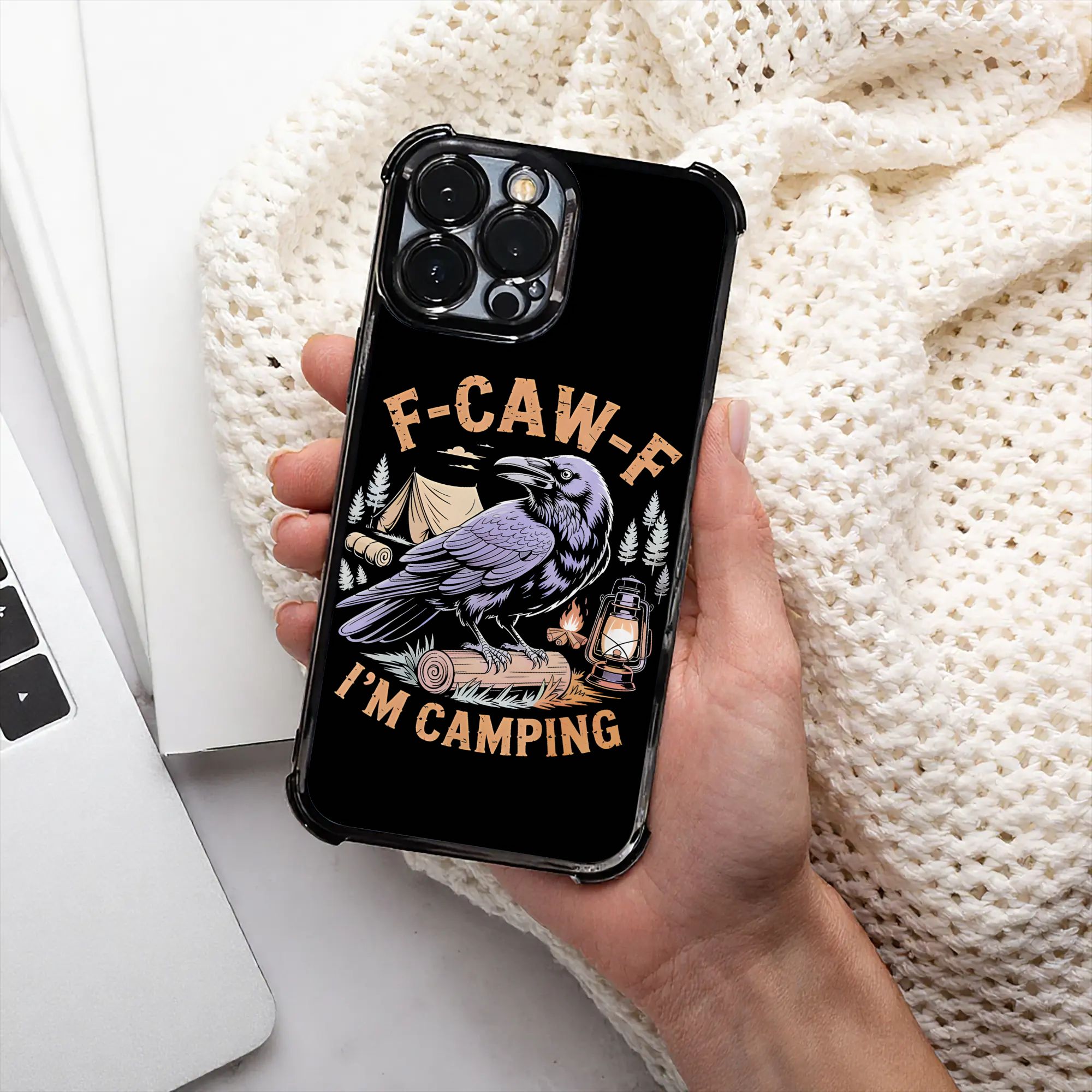 Outdoor Adventures - เคสโทรศัพท์ลายอีกาตลก F CAW F สำหรับการตั้งแคมป์กลางแจ้ง ผ่านกระบวนการชุบไฟฟ้า